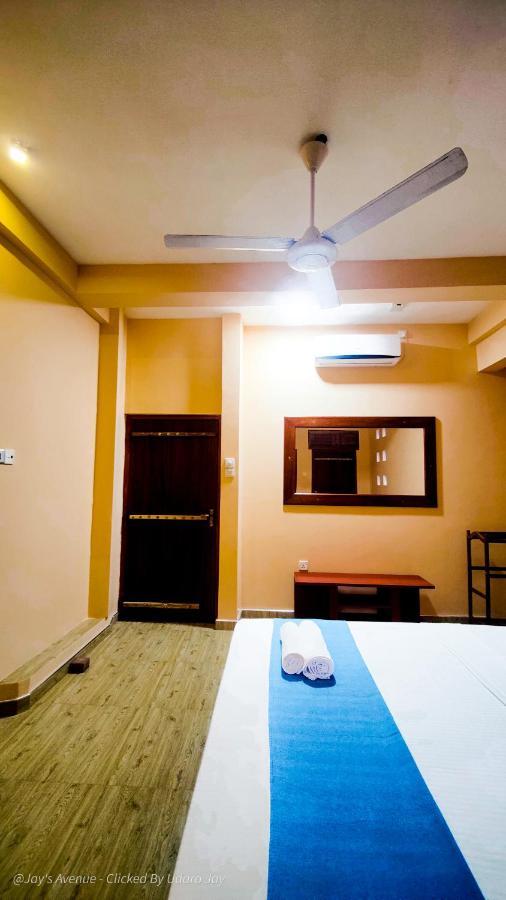 Jay'S Avenue Hotel Udawalawe Luaran gambar