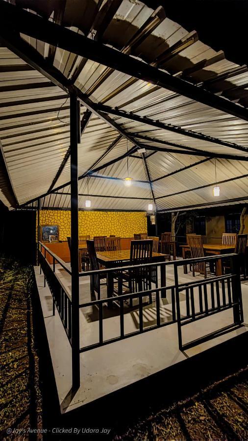Jay'S Avenue Hotel Udawalawe Luaran gambar