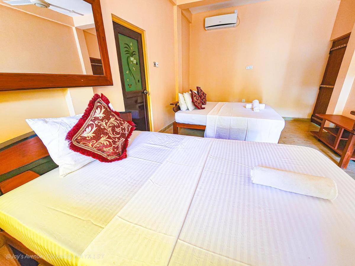 Jay'S Avenue Hotel Udawalawe Luaran gambar