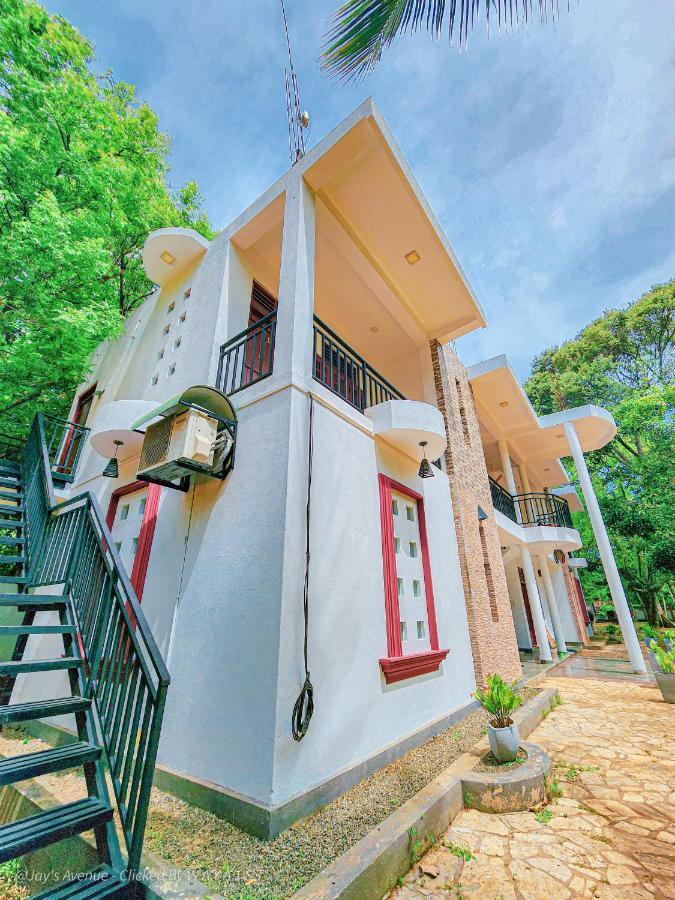 Jay'S Avenue Hotel Udawalawe Luaran gambar
