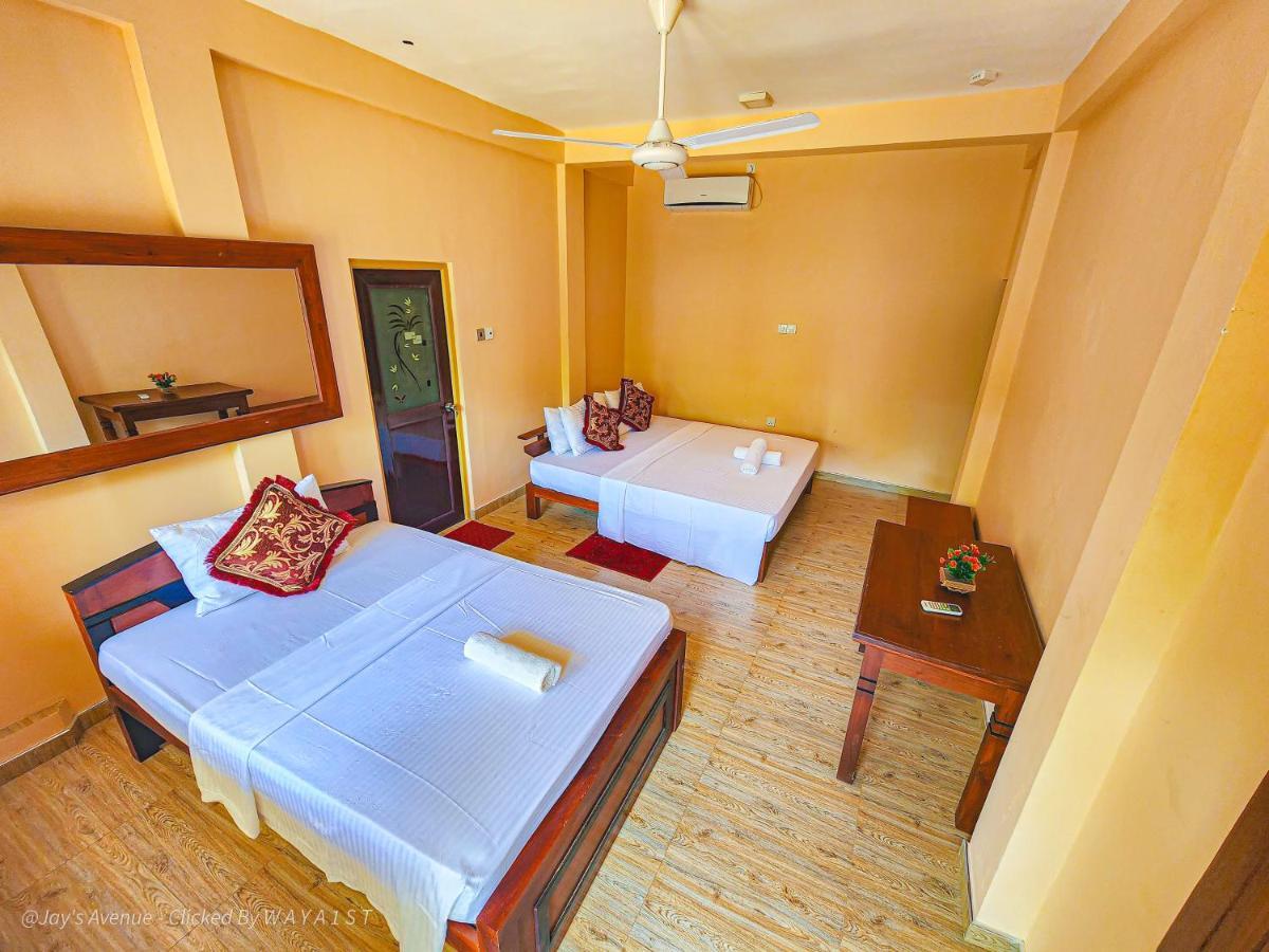 Jay'S Avenue Hotel Udawalawe Luaran gambar