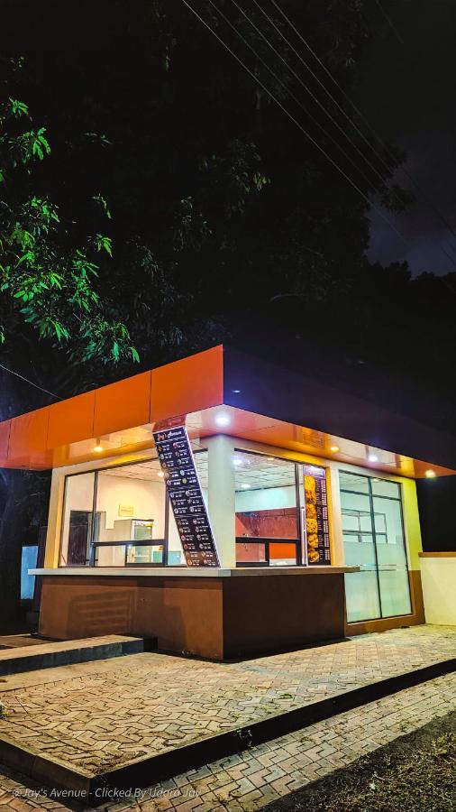 Jay'S Avenue Hotel Udawalawe Luaran gambar