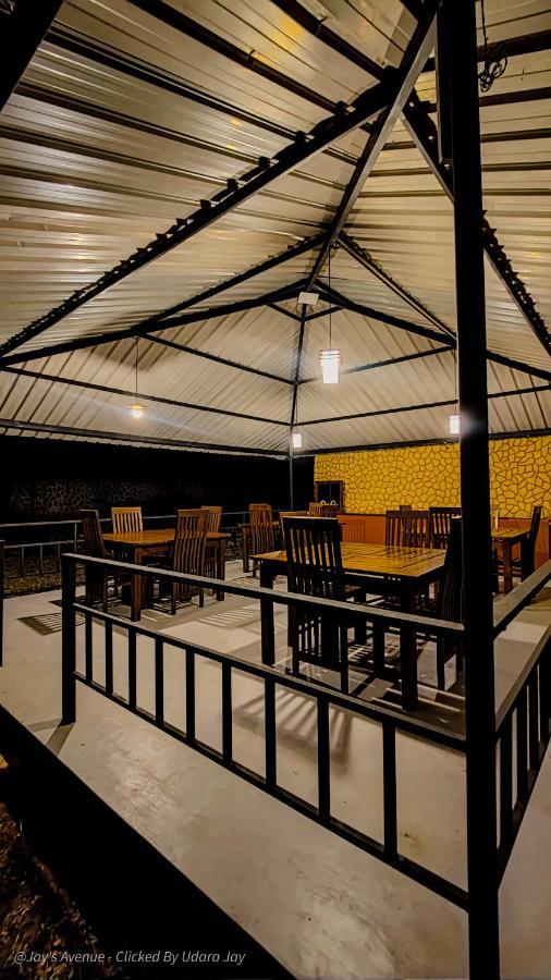 Jay'S Avenue Hotel Udawalawe Luaran gambar