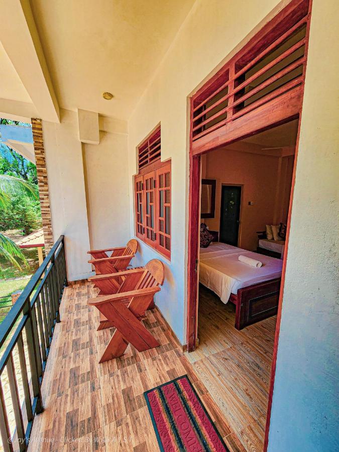 Jay'S Avenue Hotel Udawalawe Luaran gambar