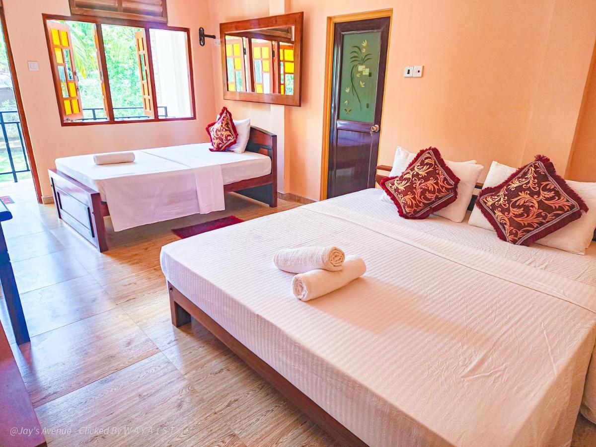 Jay'S Avenue Hotel Udawalawe Luaran gambar