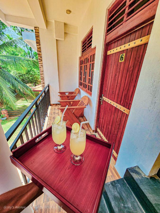 Jay'S Avenue Hotel Udawalawe Luaran gambar